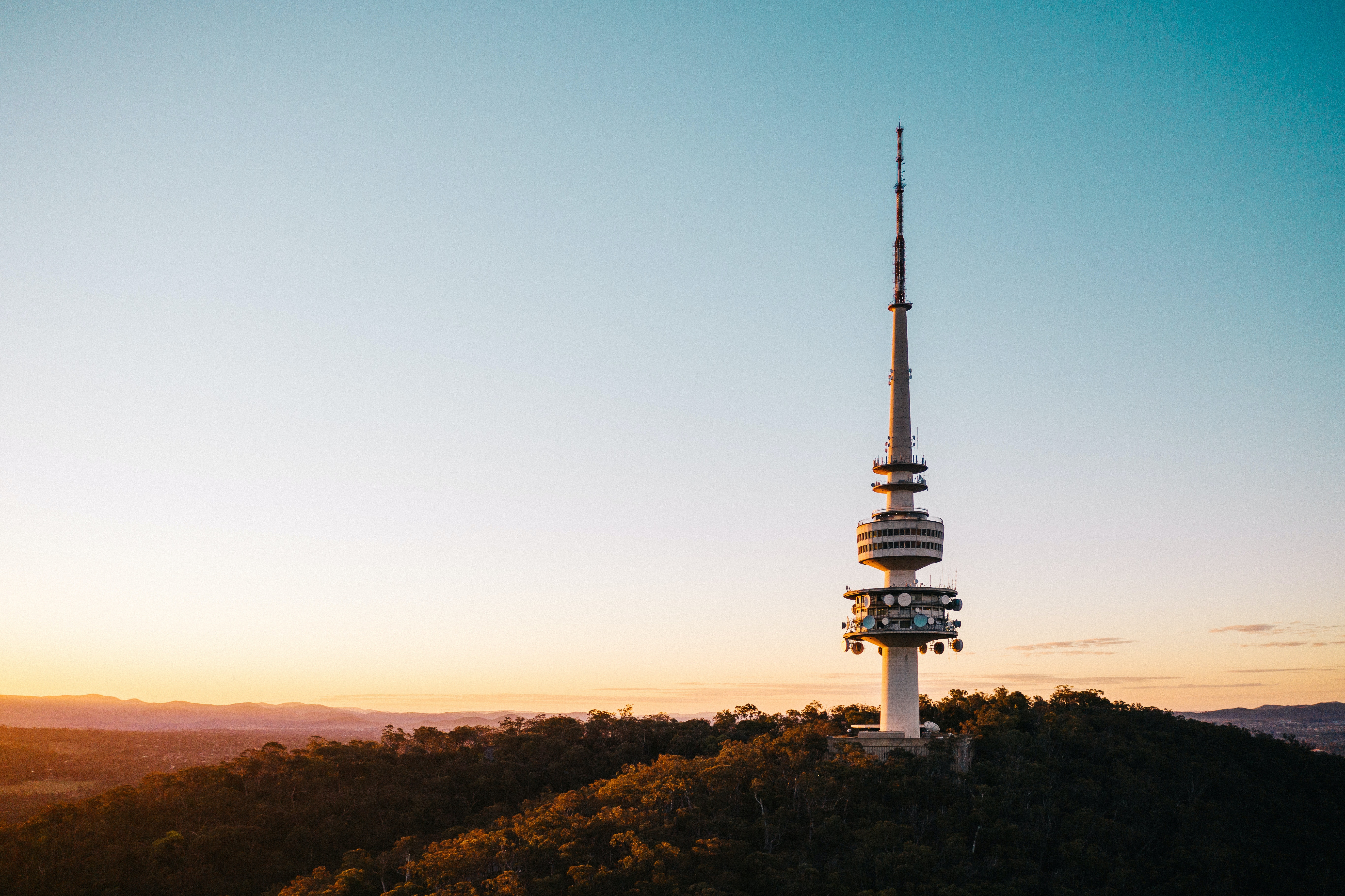 Telstra communicatietoren op de top van de Zwarte Berg in Canberra Australië